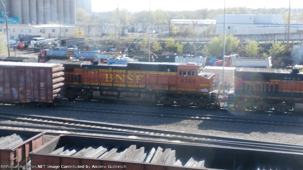 BNSF 4388